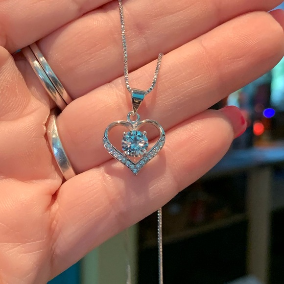 1 ctw Moissanite heart necklace - Picture 4 of 7